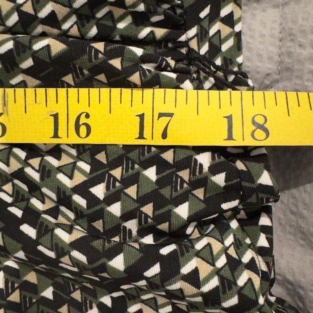 En Focus Studio Green Wrap Dress Plus Size 14 Graphic Print Slimming Office Work - Picture 11 of 13